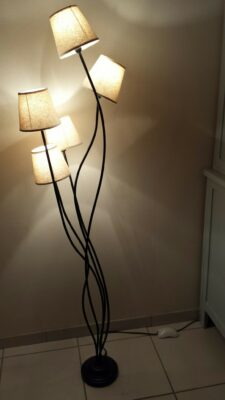 Lampe avec interrupteur connecté